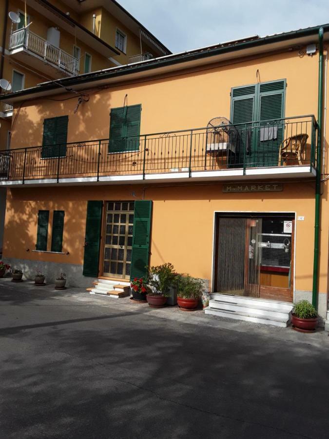 Ferienwohnung Olgatan Deiva Marina Exterior foto